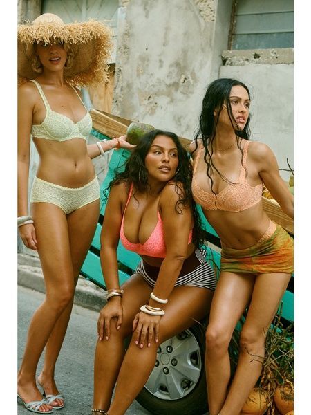 Кружевные трусики Шорты Victoria's Secret 542709702 желтые 542709702 фото