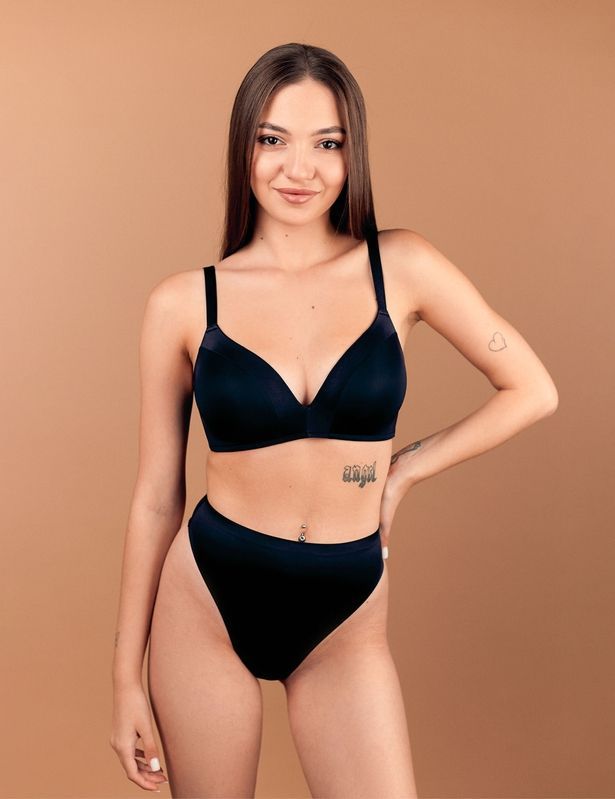 Бесшовные Трусики стринги brabrabra SLZ24202302 с высокой талией чёрный SLZ24202302_чорний фото
