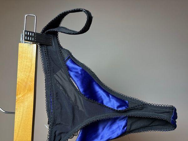 Трусики стринги Scantilly ST2502 с высокой талией ST2502_чорниця з чорним фото