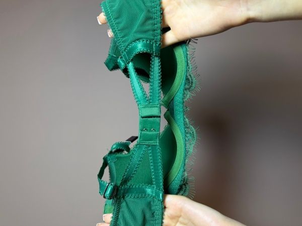 Бюстгальтер з формованими чашками Dita Von Teese D50456 з мереживом D50456_вічнозелене фото