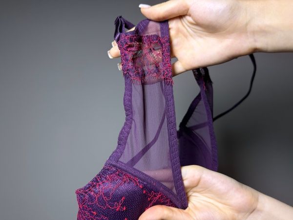 Бюстгальтер з формованими чашками Lauma 47G40 з мереживом 47G40_темний виноград фото